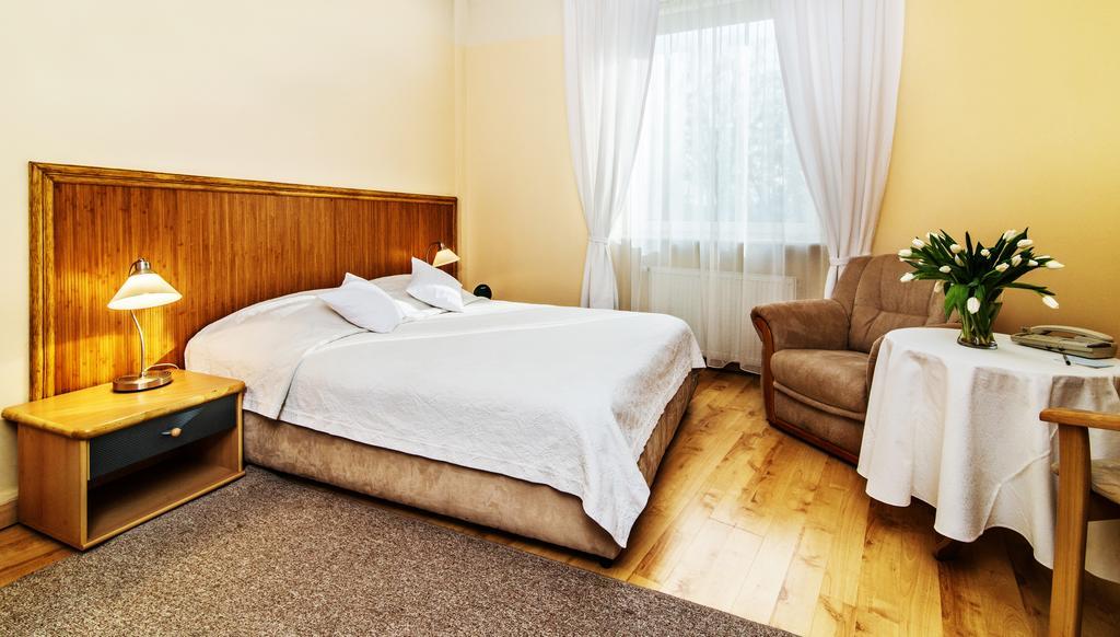 Hotel Komeda Ostrów Wielkopolski Exteriér fotografie