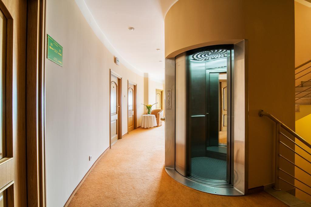 Hotel Komeda Ostrów Wielkopolski Exteriér fotografie